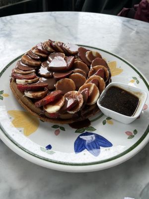 Waffles de quinua  at Raw Cafe in Lima