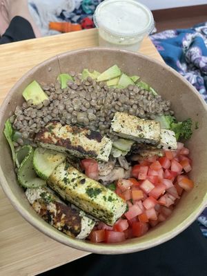 Bowl proteico  at Raw Cafe in Lima