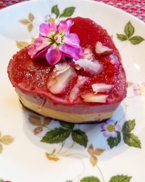 Cheesecake at Raw Cafe in Lima