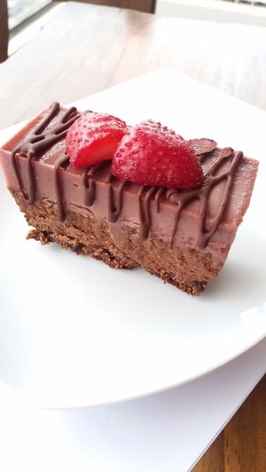 Strawberry chocolate cheesecake at Raw Cafe in Lima