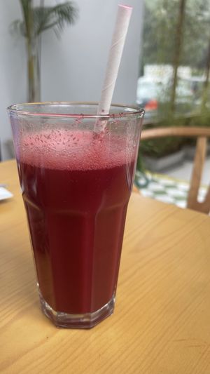 rojo pasión   at Raw Cafe in Lima