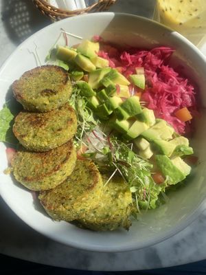 Falafel Bowl  at Raw Cafe in Lima