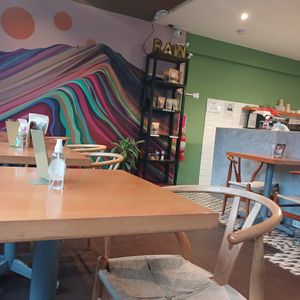 I at Raw Cafe in Lima