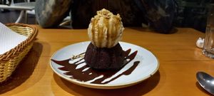 The 'Molten' at Raw Cafe in Lima