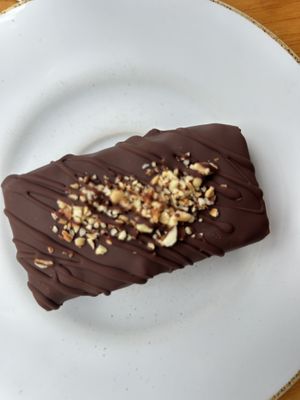 Nut & date bar  at Raw Cafe in Lima