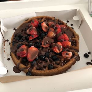 Waffles de Quinua at Raw Cafe in Lima