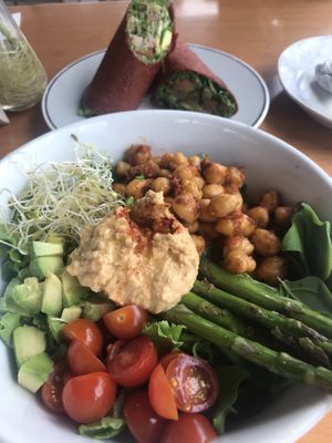 Bowl and wrap at Raw Cafe in Lima