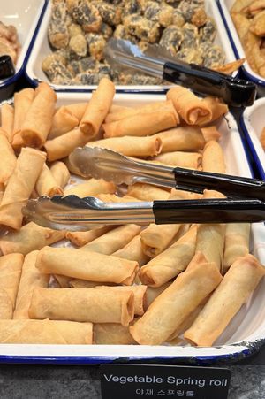 Spring rolls and seaweed rolls   at Seoul Garden Korean BBQ Buffet in Docklands