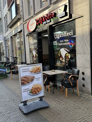 outside  at Cigkofteci in Venlo