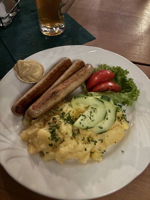 Bratwurst and potato salad   at "Trödelstuben", Wein- und Bierstuben, Restaurant in Nuremberg