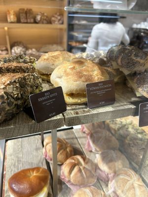 
- [ ] Bio-Kürbis Focaccia 7,90€
  at Joseph Brot - Linz in Linz