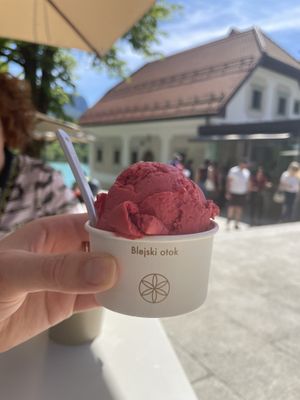 Raspberry icecream   at Potičnica in Bled