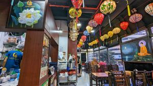 Indoor Seats at MOON CHAY in Central Singapore