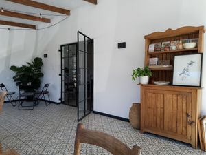 Sitting area at Roots Clay Café in Kwazulu-natal
