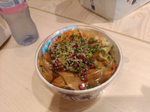 Vegan surf'n poké aiguillettes végétales, to take away at Pokawa in Blois