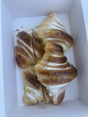  at O Melhor Croissant da Minha Rua   in Evora