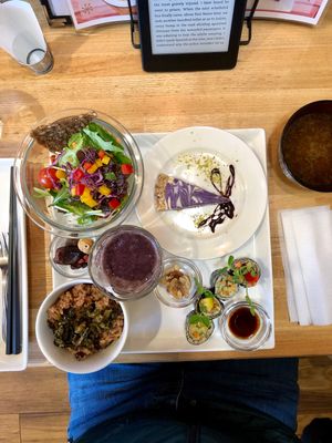 Detox set menu JPY 1600 at Natural Food Dining LOHAS in Sapporo