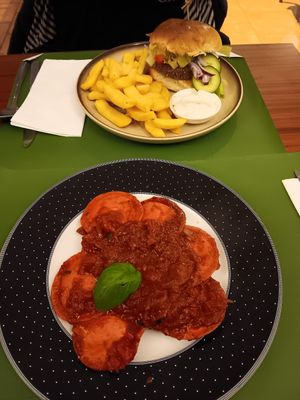 Filled pasta and vegan burger - both delicious at Be Capri Ristobar in Paisley