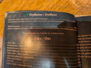Menu vegetariano. Em vez de seitan tinha alheira vegetariana. at Cávado in Paredes
