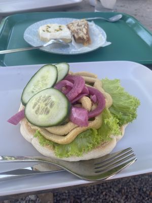 Vegan hummus sandwich  at Hjulets Cafe in Goetene