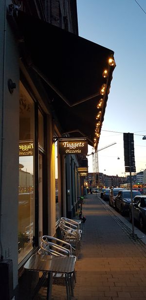 Södra vägen street at Tuggets Pizzeria in Gothenburg
