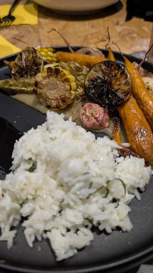 5 stars 🤩💯 truly mind-blowing food that is completely plant-based and mostly locally sourced. Highly recommend their "Elevated Evenings" and food during the day is also delic at Friendly Foodees in Alpena