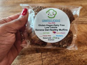 Banana oat muffins at Z's Good Vibez Juice Bar in Allen