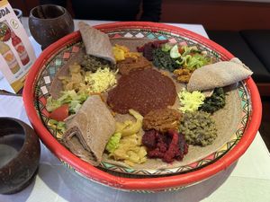 Probier Platte vegan für zwei  at Meadi in Hamburg