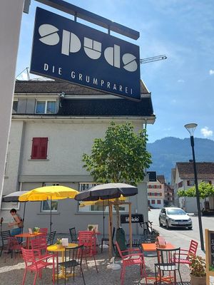 Outdoor seating at Spuds - die GRUMPRAREI in Hohenems