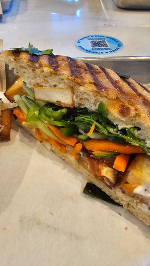  at Mendocino Farms in Porter Ranch