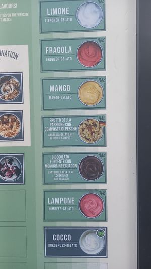 vegan options labelled with "ve" at Gelateria La Romana in Dusseldorf