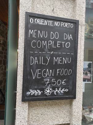 Daily vegan menu at O Oriente no Porto in Porto