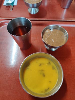 Tea, dessert, soup (all of the menu of the day) at O Oriente no Porto in Porto