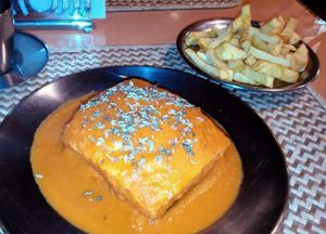 Vegan francesinha, oriente style at O Oriente no Porto in Porto