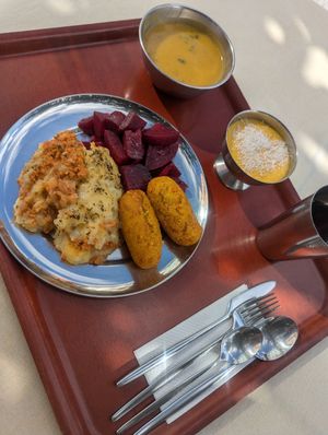 Lunuch deal at O Oriente no Porto in Porto