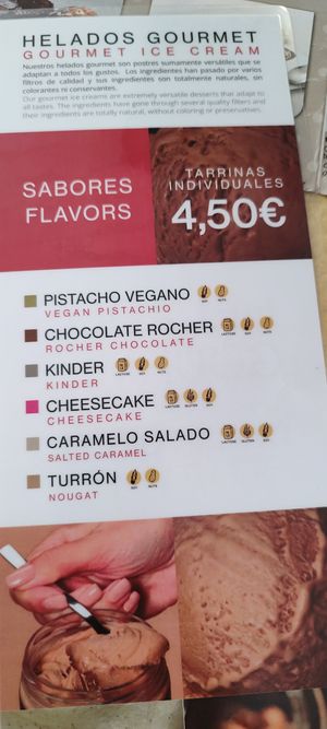 Pistacho vegano ice-cream at Miel y Nata in Mijas