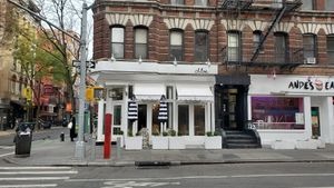  at chloe in New York City