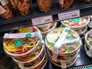 salads, mostly non-vegan at Le Crobag - Hauptbahnhof in Berlin