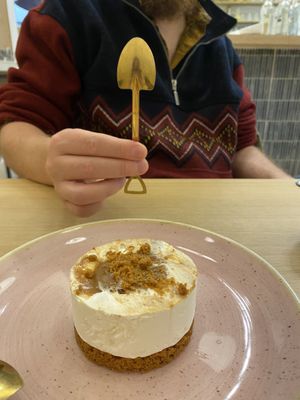 Vegan caramelised biscuit cheesecake 😍 one of the best desserts we’ve hard, the texture was sooo good   at Ima in London