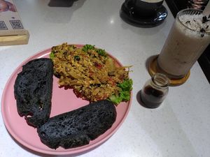 scrambled tofu and coconutcoffee at iVegan Supershop Nha Trang - Healthy Plant Based Cafe in Nha Trang