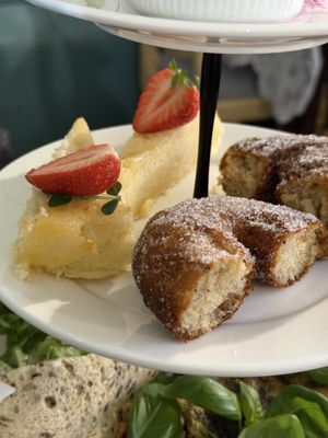Lemon mudcake & donut  at Cafe Qwensel in Turku