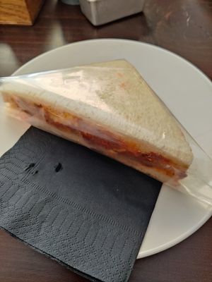 Tramezzino hummus e pomodori secchi at Danieli in Bassano Del Grappa