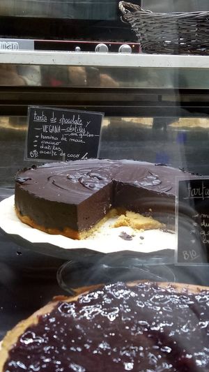 Chocolate cake at Biovegan Cafeteria Navarro in Valencia