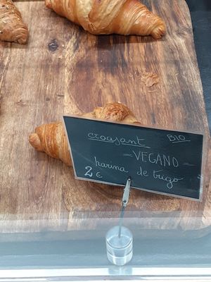 Vegan croissant at Biovegan Cafeteria Navarro in Valencia