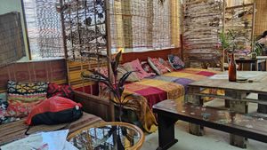 Lovely ambience at Mademoiselle Mingu Cafe in Taketomi