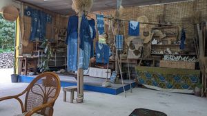  at Mademoiselle Mingu Cafe in Taketomi