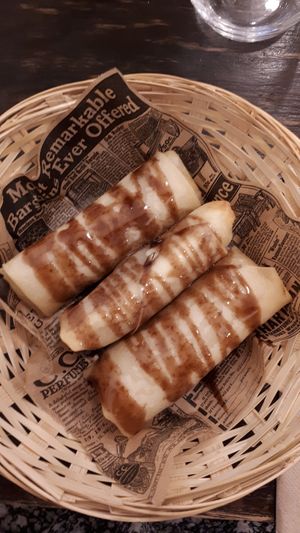 Rouleaux de banane at Kopi Nona in Quimper