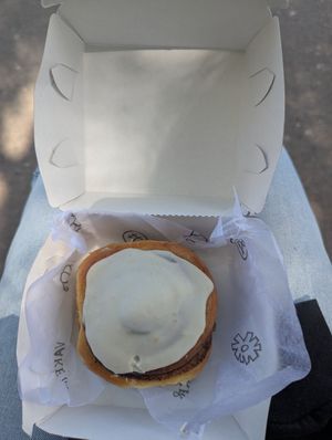 Roll de canela #Veganuary at Vake Up in Buenos Aires