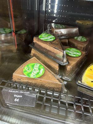 Cake  at Bluehouse Café in Funchal