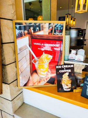 Soft served ice cream with topings or with coffe at Jaya in Tucepi